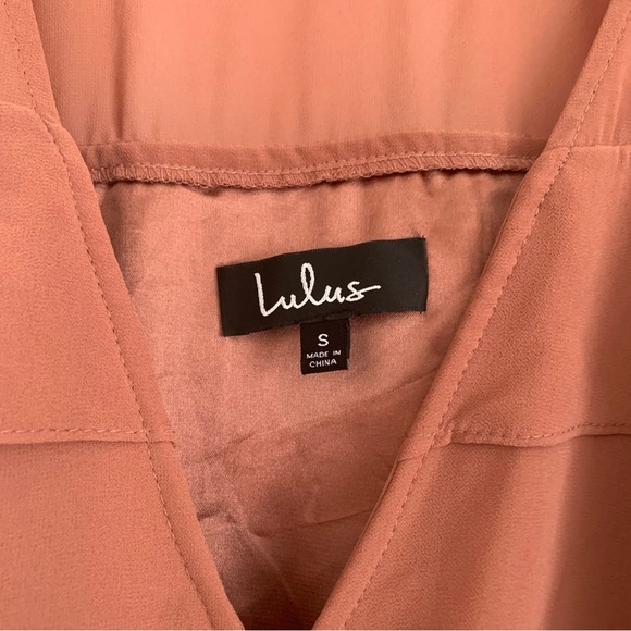 Lulu’s Ruffle Top Wrap Midi Dress Size Small - Picture 3 of 5